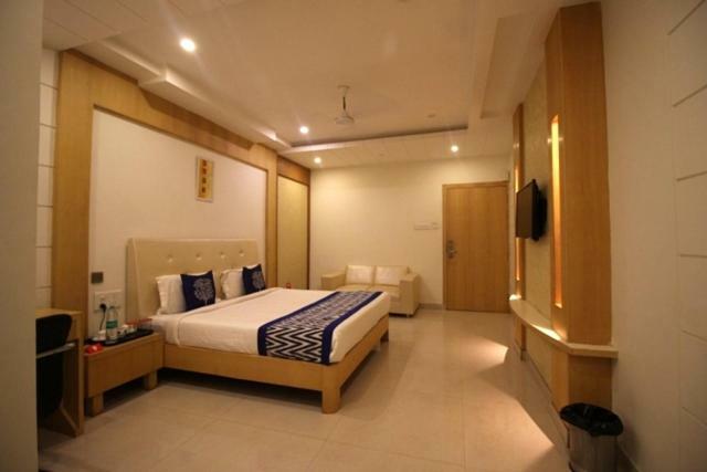 Hotel Yash Inn Mirzāpur Kültér fotó
