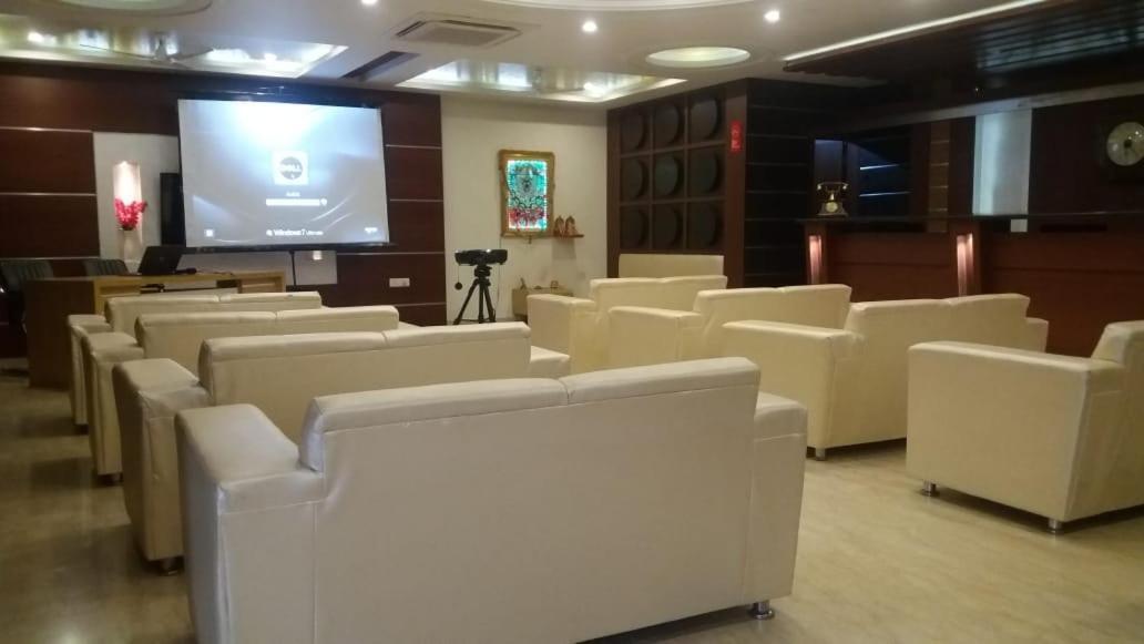 Hotel Yash Inn Mirzāpur Kültér fotó
