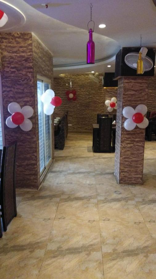 Hotel Yash Inn Mirzāpur Kültér fotó