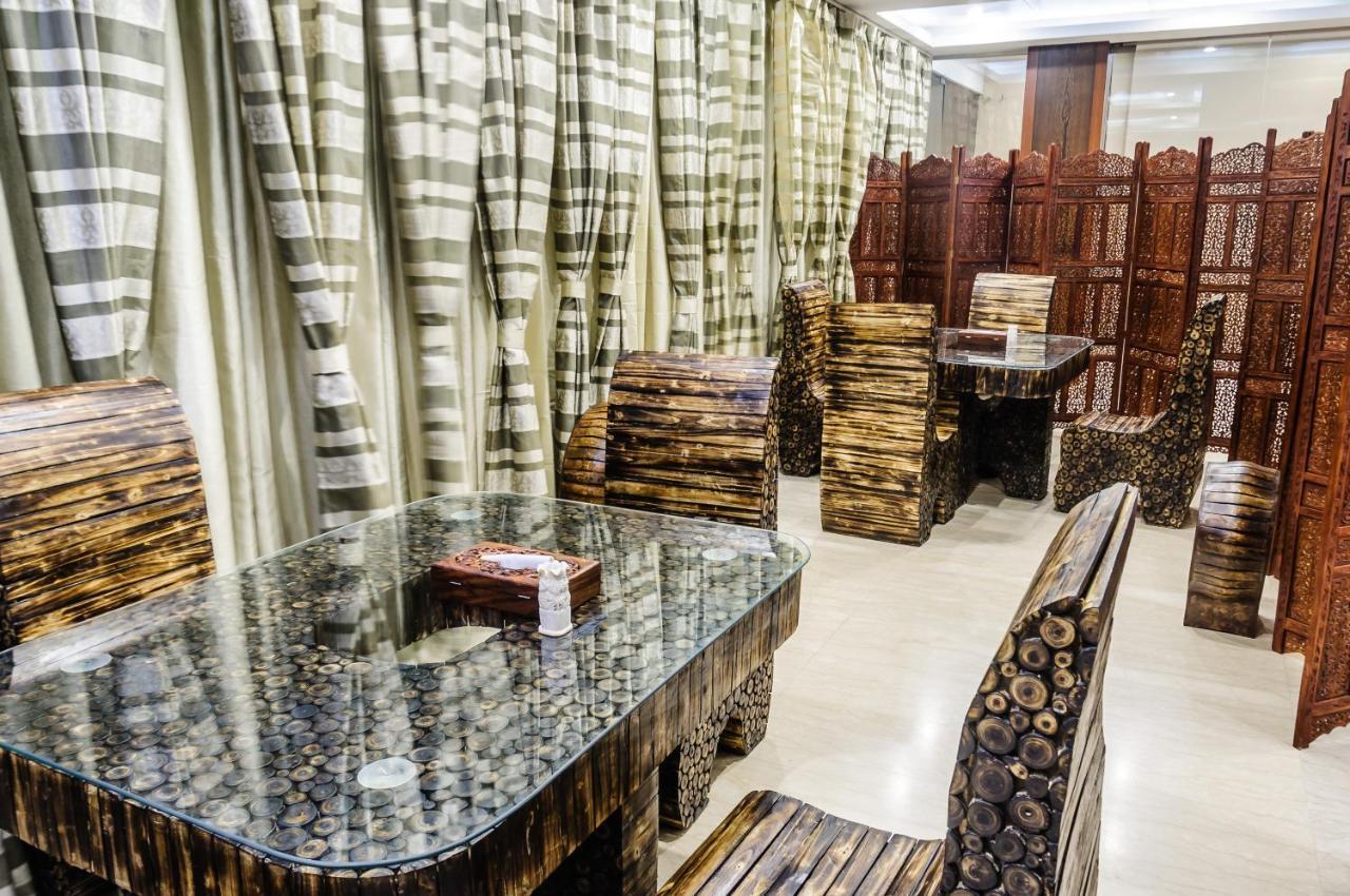 Hotel Yash Inn Mirzāpur Kültér fotó